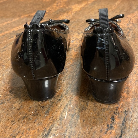 3 for $ 15 Wonder Nation Girls Bow Dress Pump Shoe - Picture 3 of 5